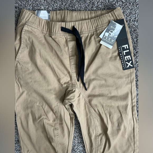 South Pole NWT Men’s Flex Movement Khaki Joggers Size Small - Picture 2 of 10